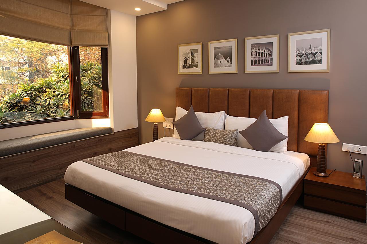 Ahuja Residency Dlf Phase 2 Hotel Gurgaon Eksteriør billede